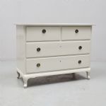 1352 4482 CHEST OF DRAWERS